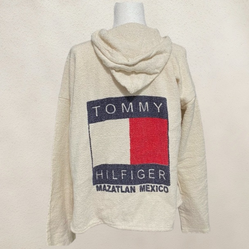 HOLD Tommy Hilfiger sportswear